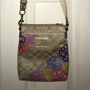 GENTLY USED COACH CROSSBODY BAG!!!